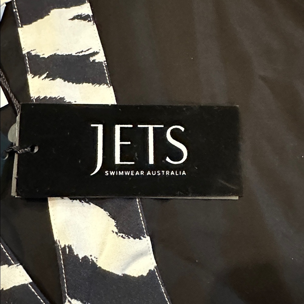 Jets Australia cover up - Picture 8 of 8